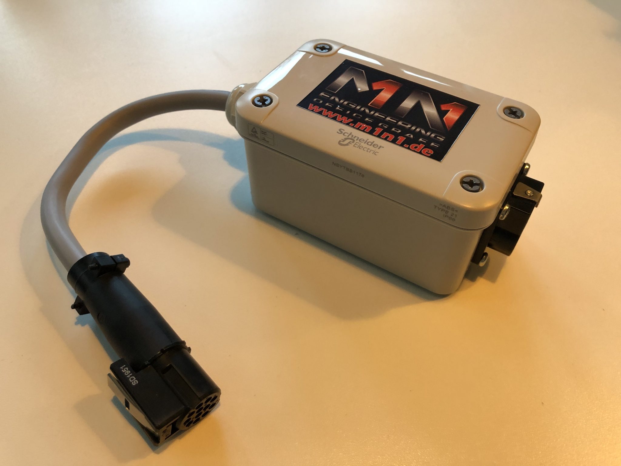 TestBook Serial Communication Interface DTC0006A Brick Box ...