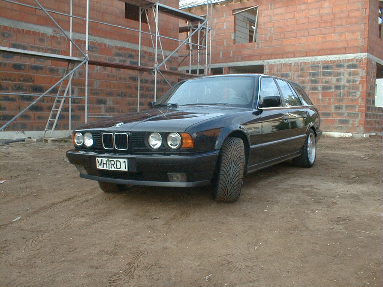BMW 520i Touring Automatic from Dougie’s vehicle history