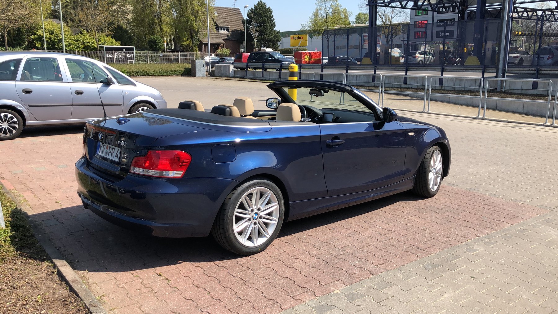 BMW 128i Convertible from Dougie’s vehicle history